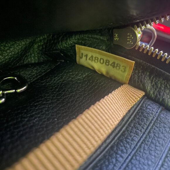 Dooney & Bourke Black Pebble Leather Ambler Crossbody/Top Handle – Missing Strap - Picture 4 of 6